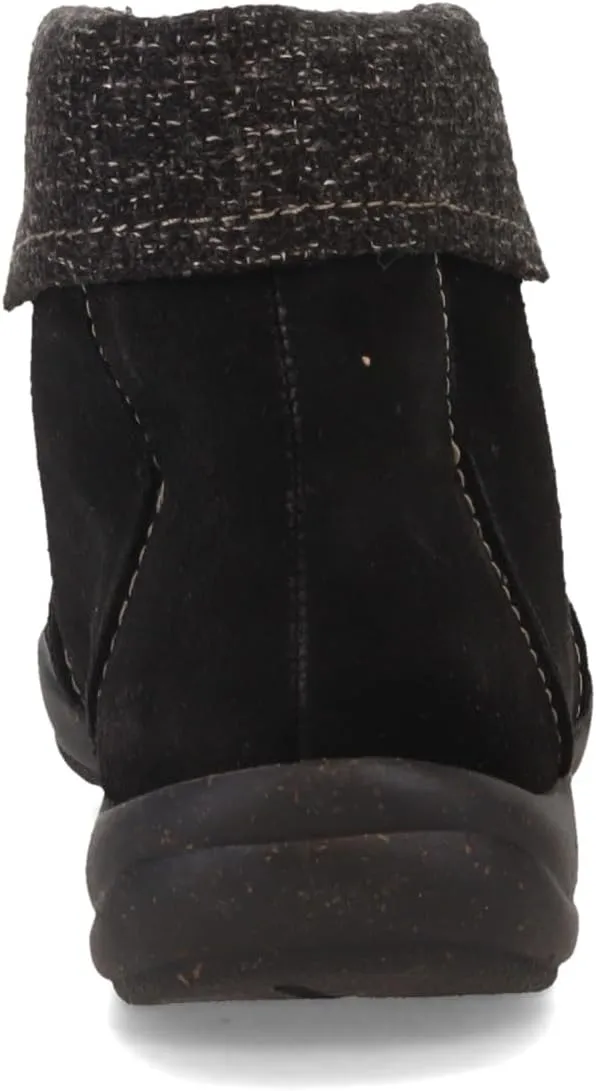 Clarks Womens Roseville Lace Suede Booties