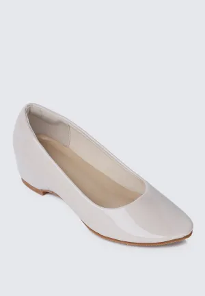 Helene WideFit Comfy Pumps In Beige
