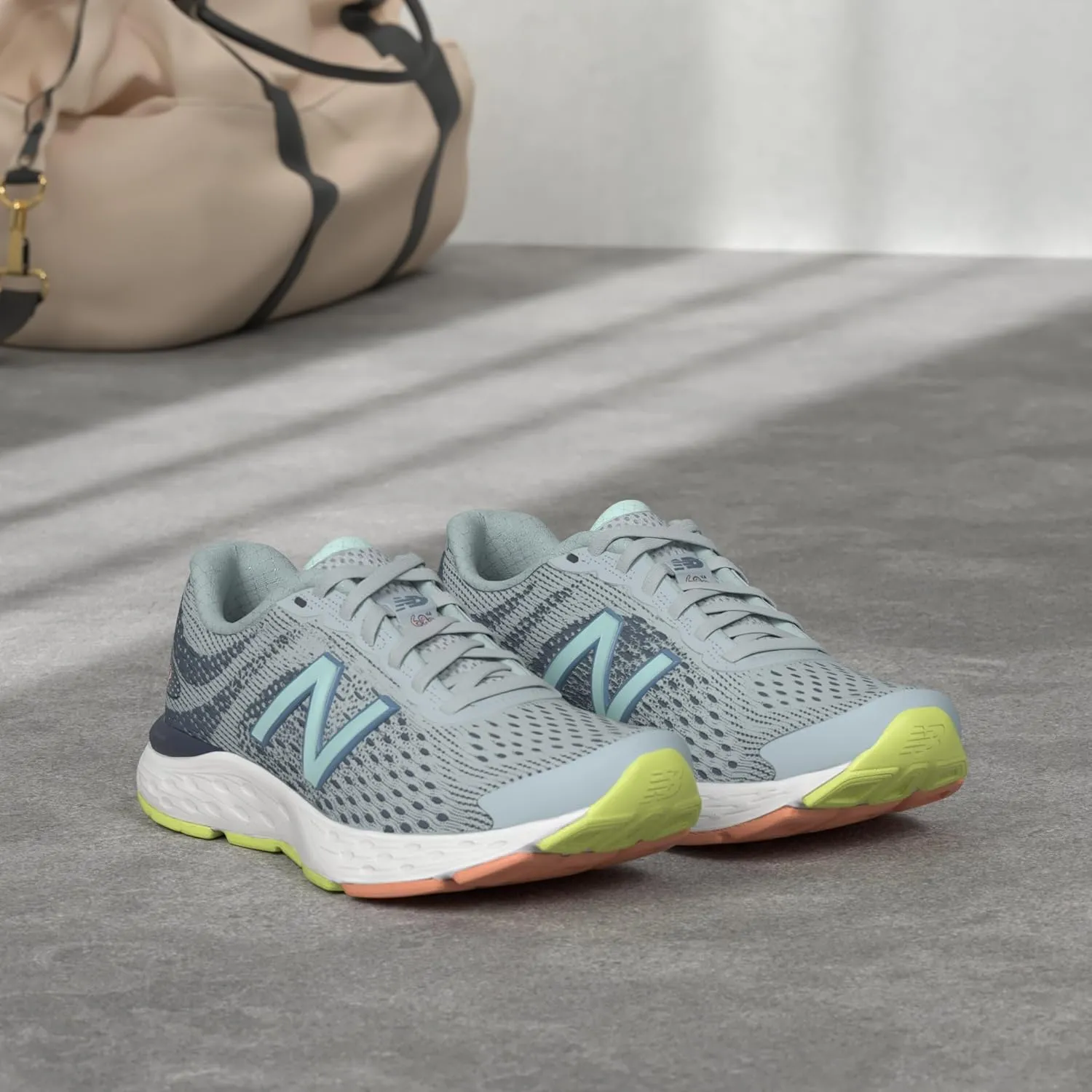 New Balance Women's 680 V5 Running Shoe