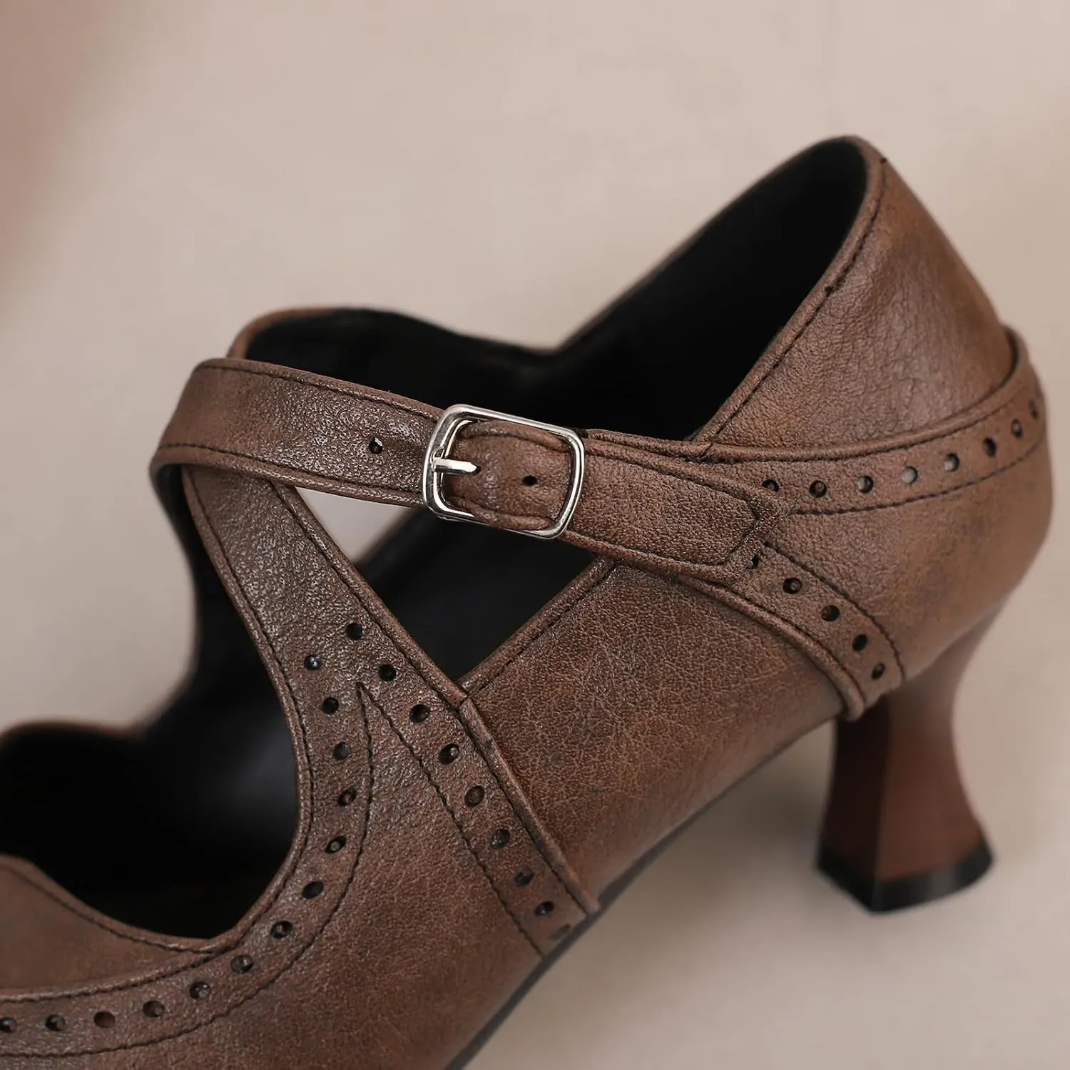Women's Criss Cross Vintage Wingtip Oxfords Ankle Strap Cut Out Low Heel Brogue for Women