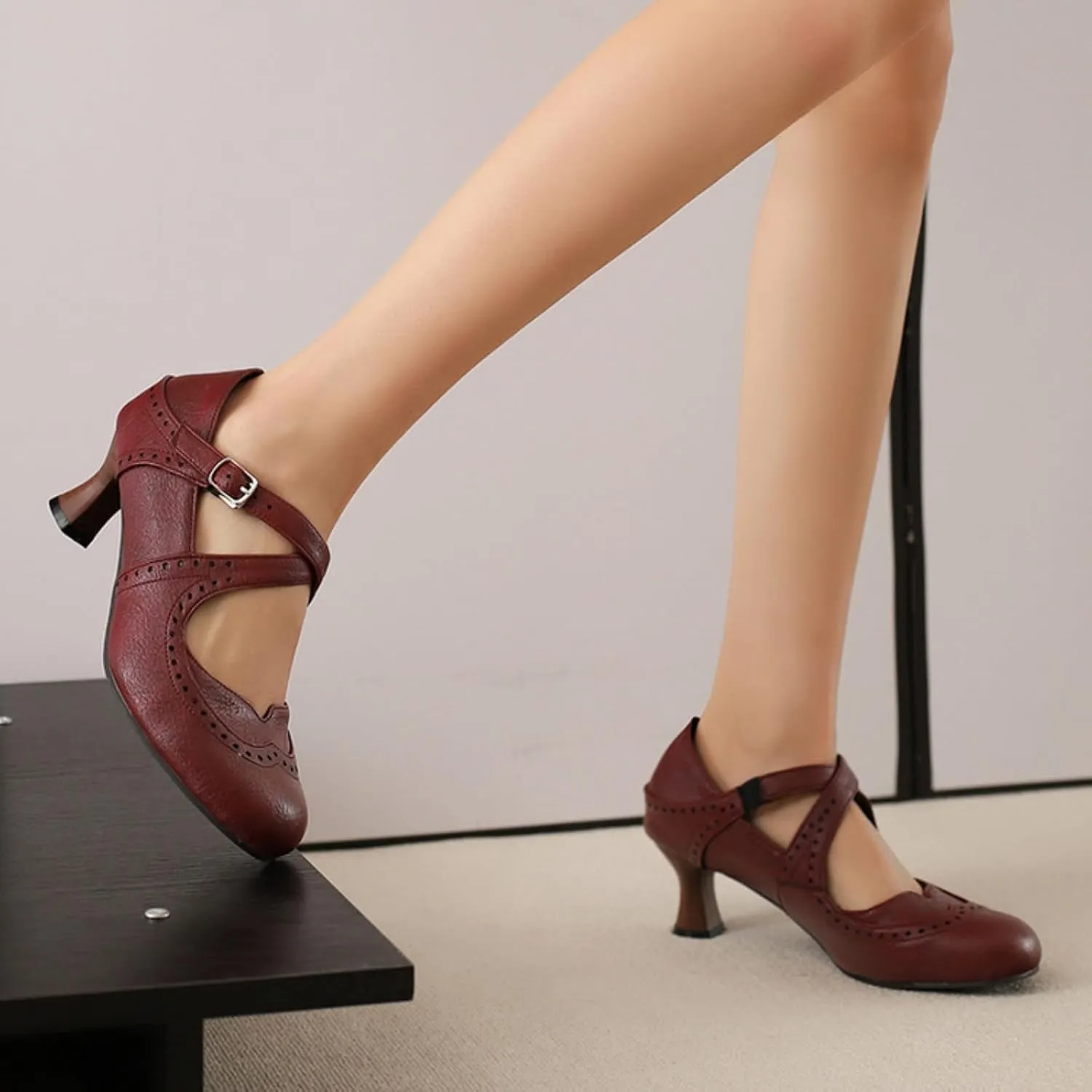 Women's Round Toe Closed Cross Ankle Strap Buckle Mary Jane Pumps Vintage Low Kitten Chunky Heels Wingtip Hollow Out Brogues Oxfords Shoes